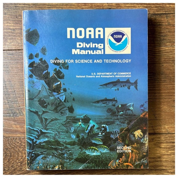 NOAA Diving Manual 2nd Edition Diving for Science & Technology - Picture 2 of 7
